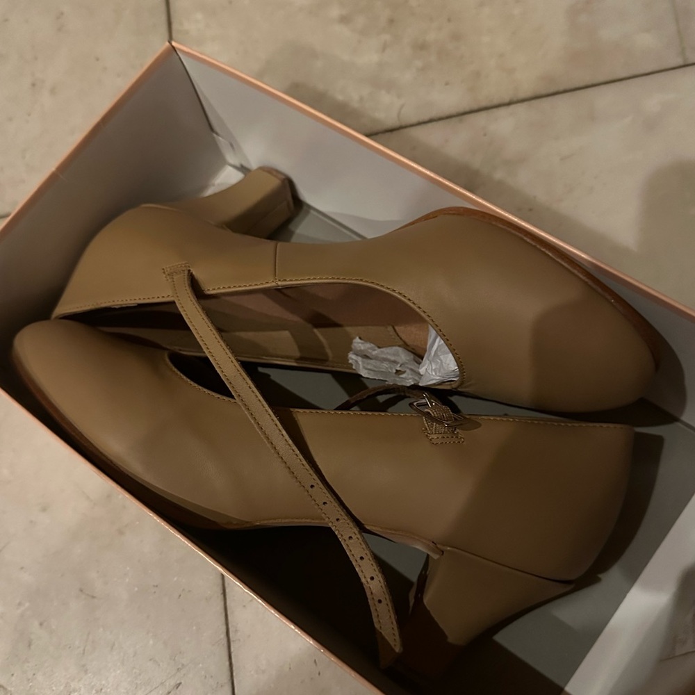 BLOCH CHARACTER SHOES - NUDE - SIZE 7 1/2
